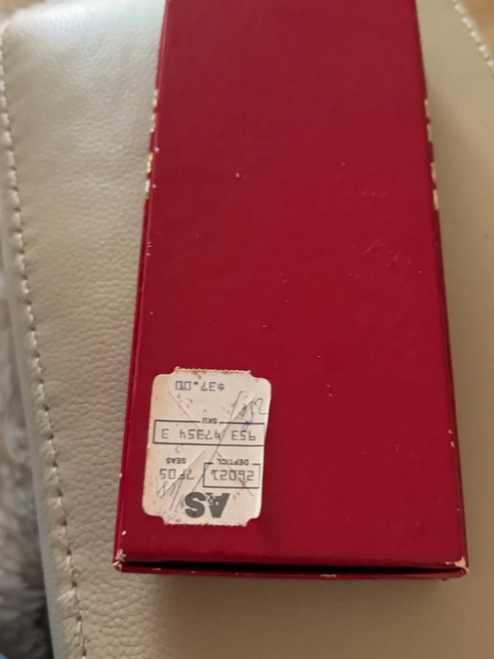 NIB Bundle of two pairs of Isotoner Gloves - Picture 6 of 6